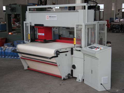 移动式皮带送料裁断机