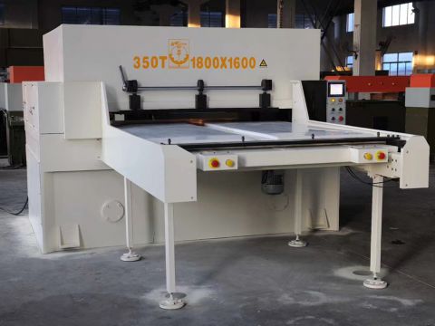 单边送料裁断机