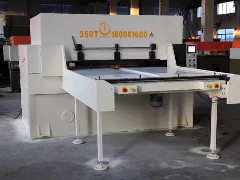 单边送料大吨位裁断机350T